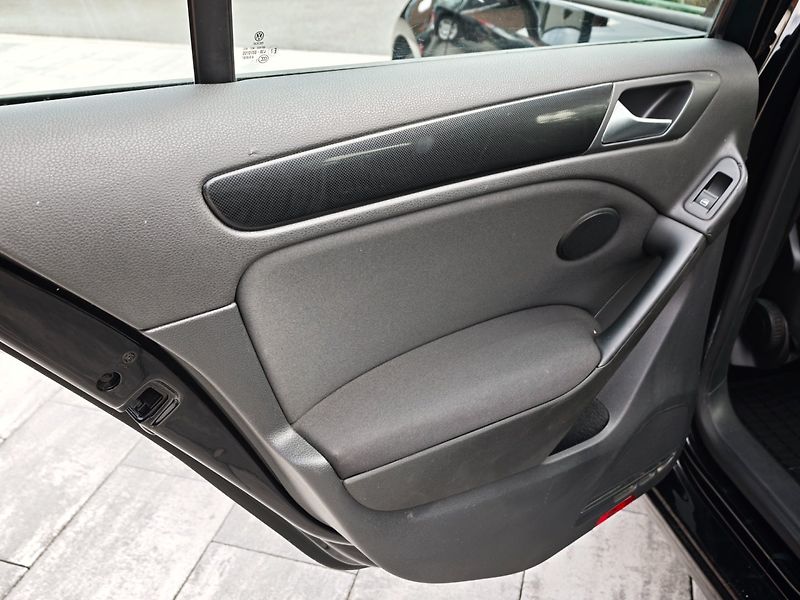 Volkswagen Golf (2012) 1,2 TSI 63 Kw Comfort - fotka 11 z 29