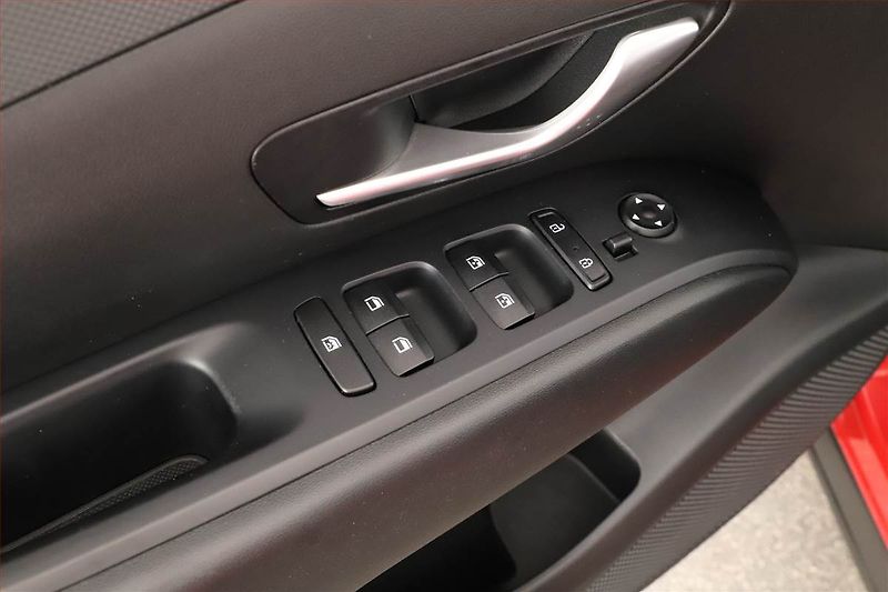 Hyundai Tucson (2021) 1.6 T-GDI - fotka 9 z 13
