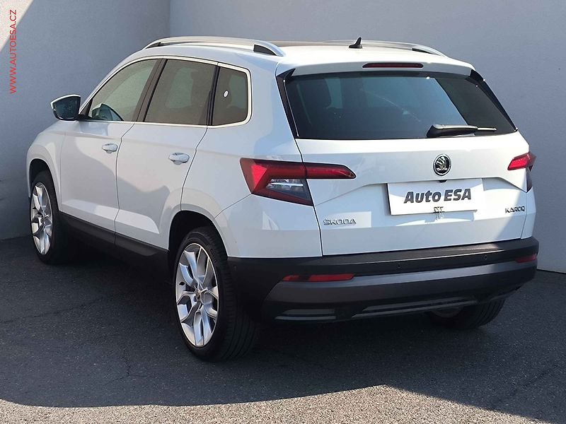 Škoda Karoq (2018) 2.0TDi 4x4, Style, DSG, kůže - fotka 6 z 31