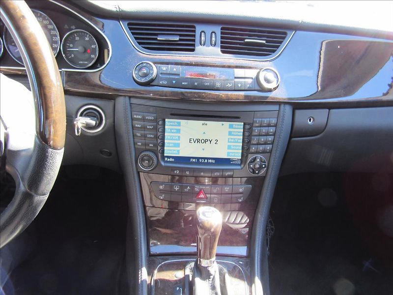 Mercedes-Benz CLS 3,0 320 CDi 7-GR-Tronic Elegan - fotka 15 z 30