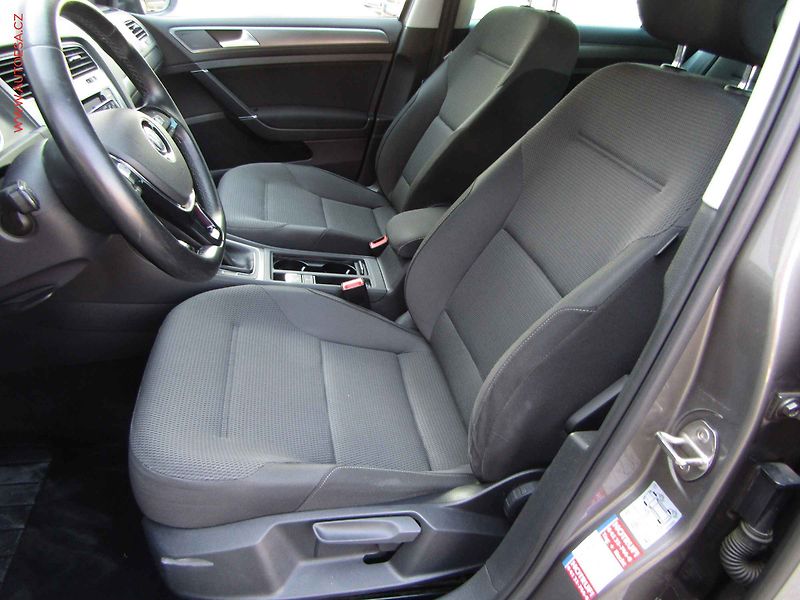 Volkswagen Golf (2014) 1.2 TSi, Comfortline, +kola - fotka 9 z 20