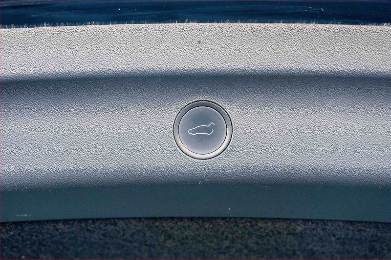 Tesla Model Y (2023) RWD LFP 60kWh, SoH 93% - fotka 19 z 23