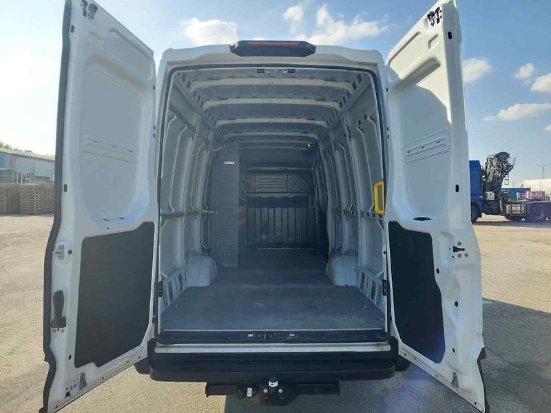 Iveco Ostatní 35S18 L4H2 Pojízdná dílna - fotka 8 z 42