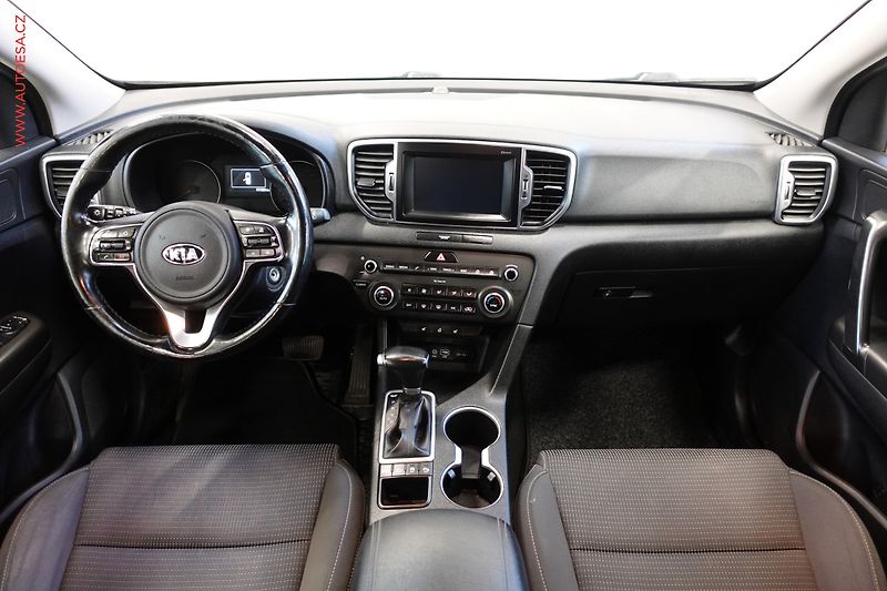 Kia Sportage (2017) 1.7CRDi, ČR, AT, navi, kamera - fotka 8 z 20