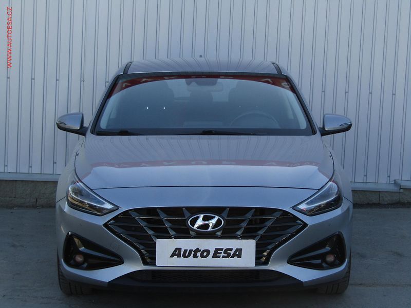 Hyundai i30 (2021) 1.0T-GDI, ČR, Smart, LED - fotka 2 z 20