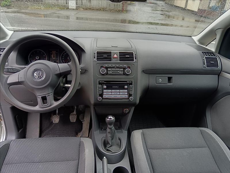 Volkswagen Touran 1,2 TSi  Comfortline - fotka 19 z 24