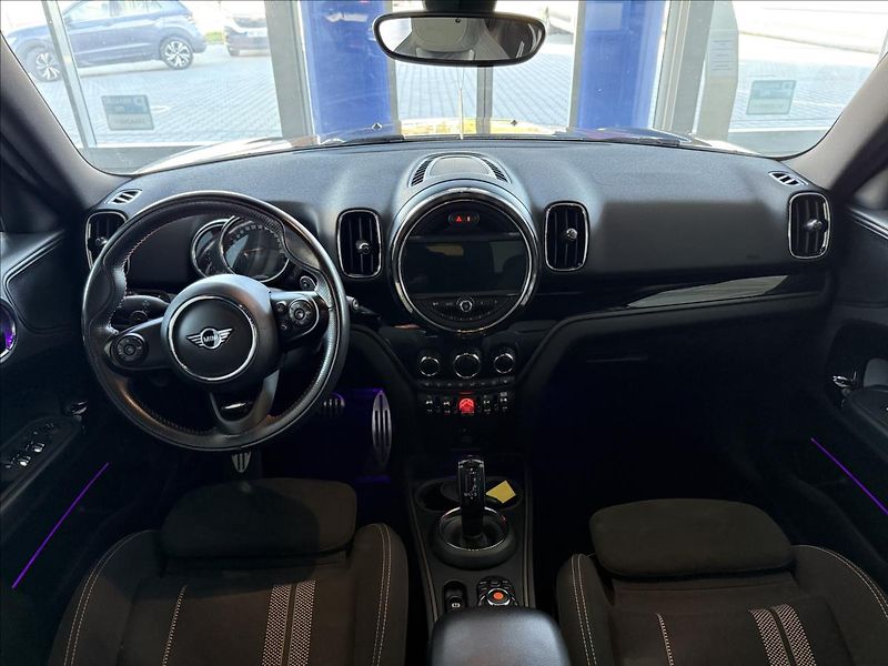 Mini Countryman 2,0   JCW,ALL4,225KW,ČR,F60 - fotka 19 z 34