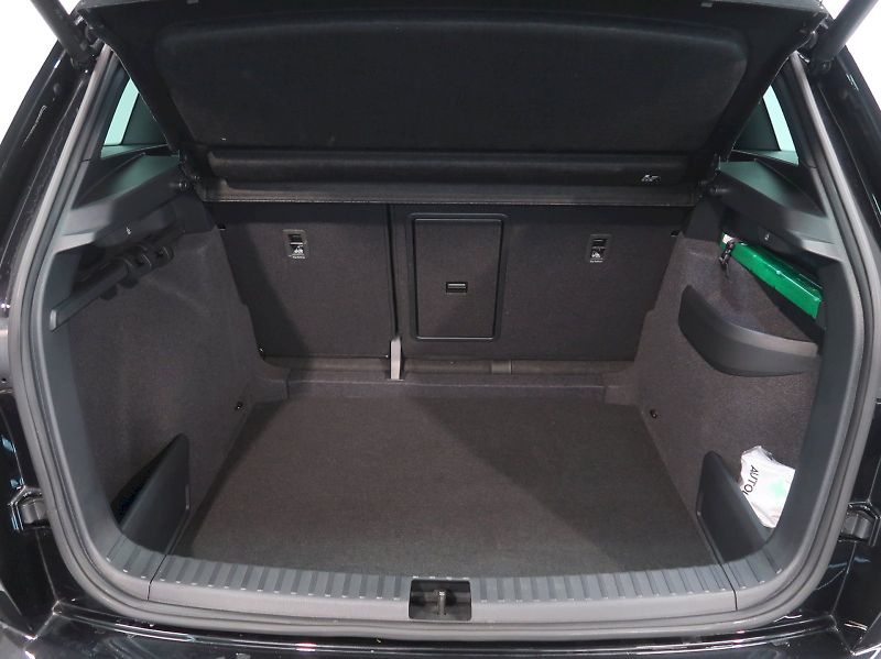 Škoda Karoq (2026) SPORTLINE 1.5TSI 110KW DSG TAŽ - fotka 40 z 42