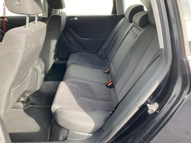 Volkswagen Passat (2009) 1.4 TSi, Comfortline - fotka 10 z 17