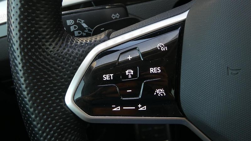 Volkswagen Arteon Shooting Brake 2.0 TDI DSG 4Mo - fotka 11 z 25