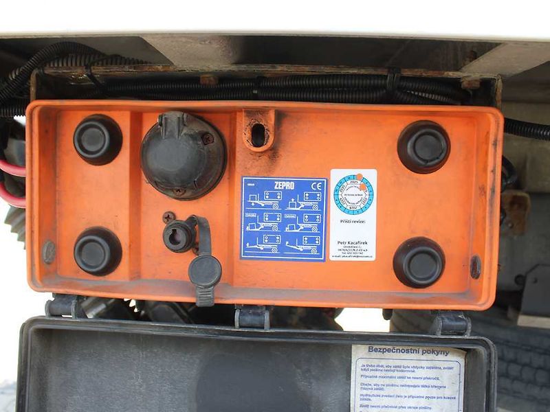 Renault Trucks D D Cab 2.1, EURO 6, HYDRAULICKÉ - fotka 6 z 21