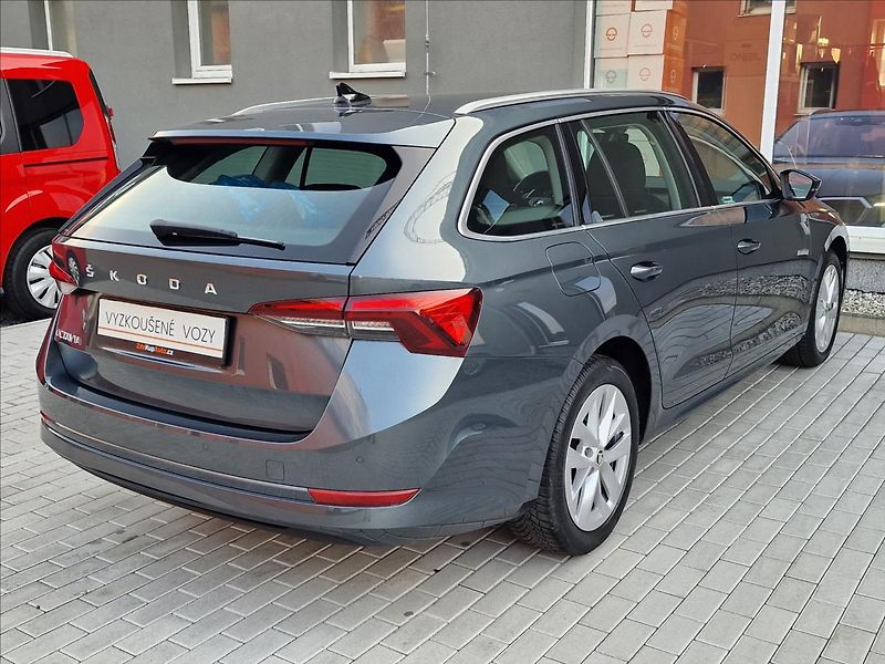 Škoda Octavia 2.0TDI Style, původ ČR,1.Maj. - fotka 10 z 50