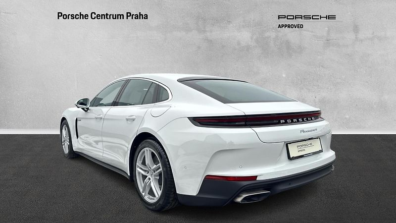 Porsche Panamera 4 E-Hybrid - fotka 8 z 30