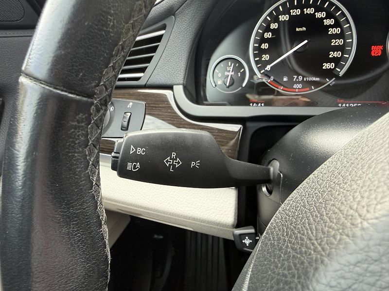 BMW Řada 7 730D koupeno v ČR DPH - fotka 25 z 35