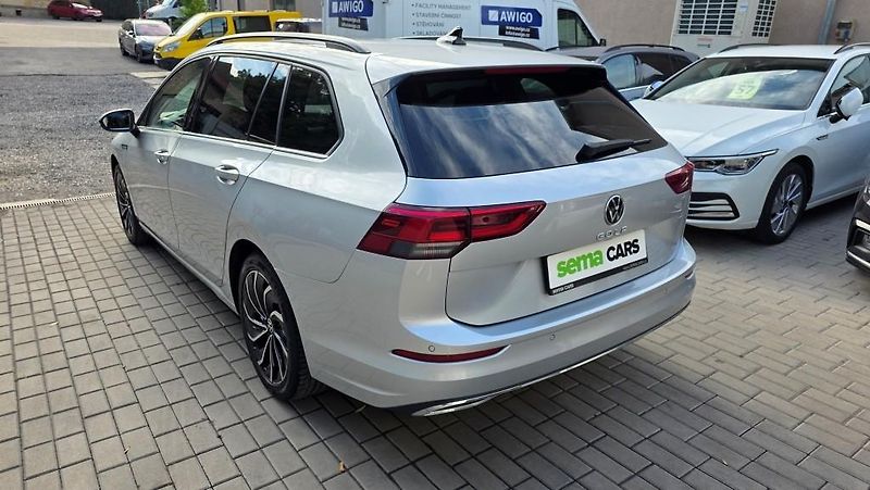 Volkswagen Golf (2023) 1.5 TSI 110kW Style - fotka 7 z 34