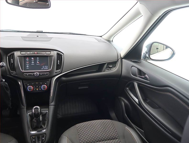 Opel Zafira (2017) 1.4 Turbo, 7 míst, Serv.kniha - fotka 8 z 21