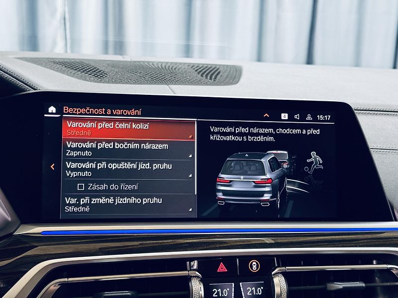 BMW X7 (2021) 4.0d*xDrive*NEZ.TOP*TAŽ*LASER  - fotka 28 z 47