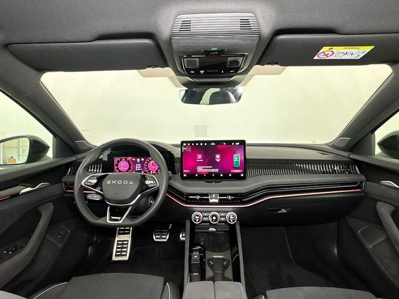 Škoda Superb Sportline,nez.top. - fotka 5 z 31