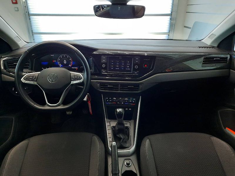 Volkswagen Polo (2024) Life 1.0 TSI (70kW/95k) - fotka 5 z 26