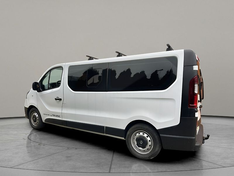 Renault Trafic 1.6dCi 92kW 9 míst - fotka 9 z 20