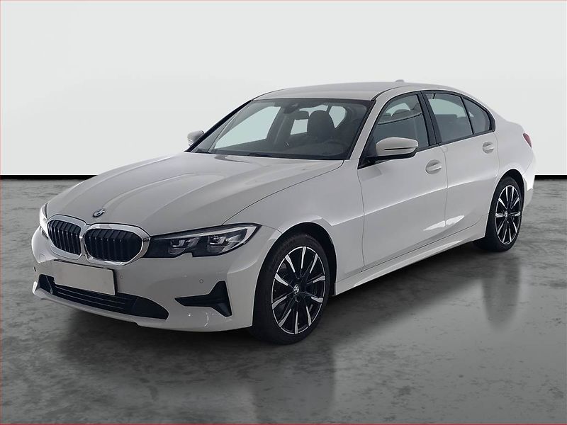 BMW Řada 3 (2022) 320 d xDrive - fotka 2 z 20