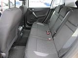 Peugeot 2008 (2017) 1.2 i, 1.maj,ČR, AC, výhřev - náhled 10