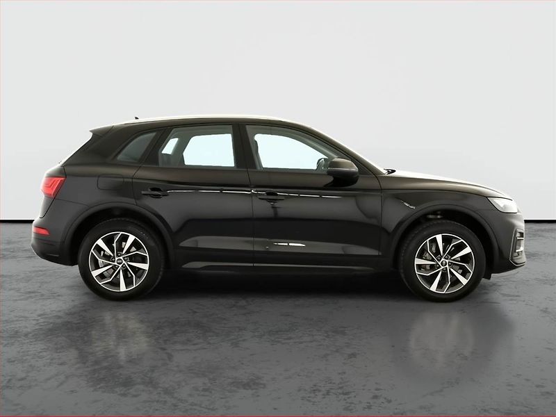 Audi Q5 (2022) 40 TDI, DPH, ČR - fotka 6 z 19