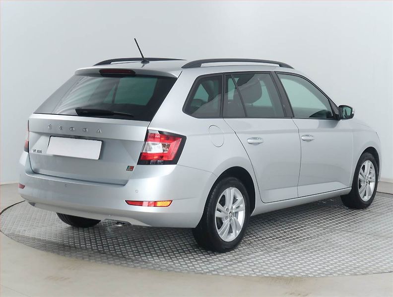 Škoda Fabia (2022) 1.0 TSI, ČR,1.maj, Serv.kniha - fotka 5 z 17