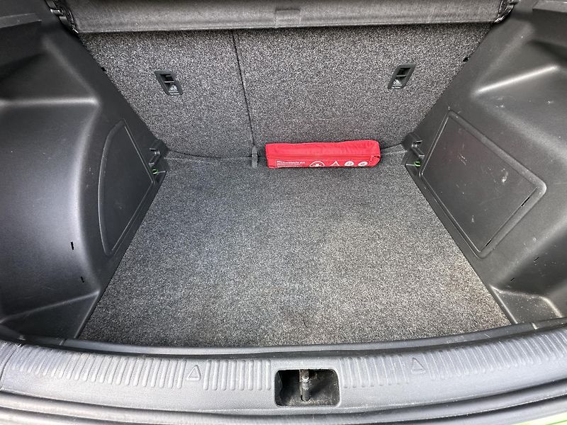 Škoda Rapid (2016) Spaceback 1.2TSI/66kW 1.Maj.  - fotka 27 z 35