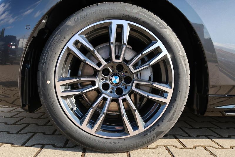 BMW Řada 5 540d xDrive Sedan - fotka 6 z 6