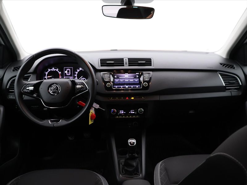 Škoda Fabia 1,0 Aut.klima Tempomat - fotka 18 z 25