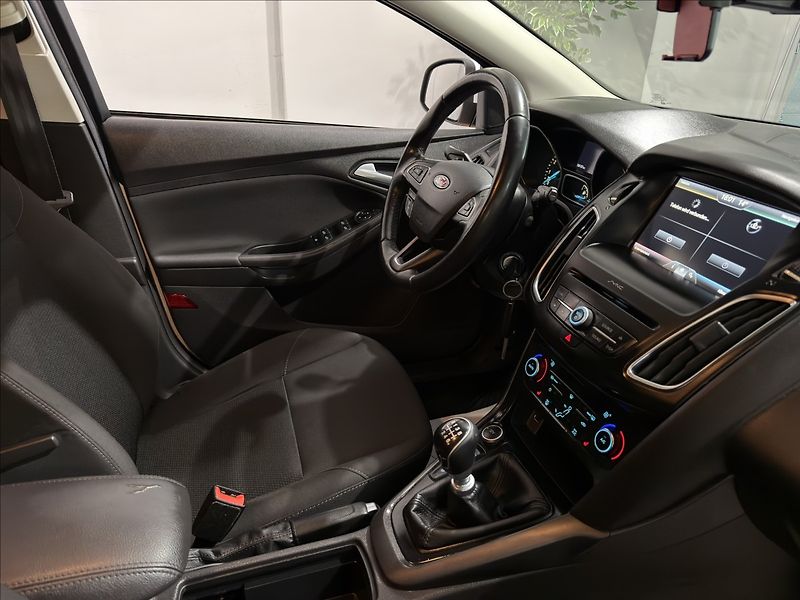 Ford Focus 0,9   EB VÝHŘEV ČIDLA ALU STK - fotka 18 z 27