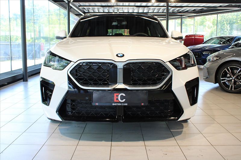 BMW X2 xDrive20d M Sport DAPlus/Pano/ - fotka 2 z 36