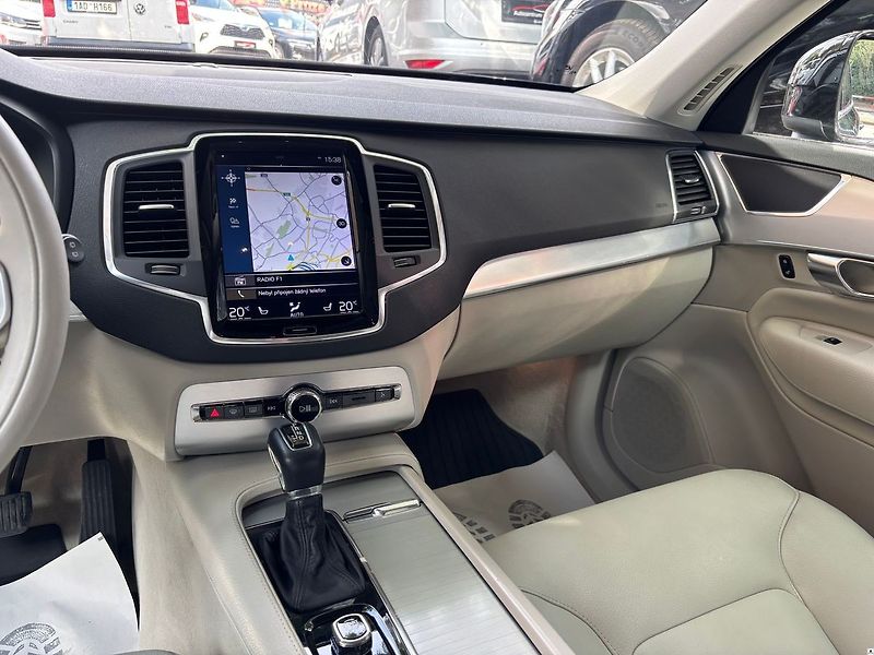 Volvo XC90 D5/2019/MOMENTUM.DPH.ZÁRUKA 12 - fotka 21 z 58