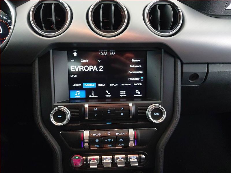Ford Mustang (2018) GT V8 5.0 - fotka 12 z 20