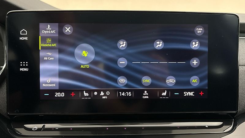 Škoda Octavia 2.0 TDI DSG Style Combi - fotka 24 z 25