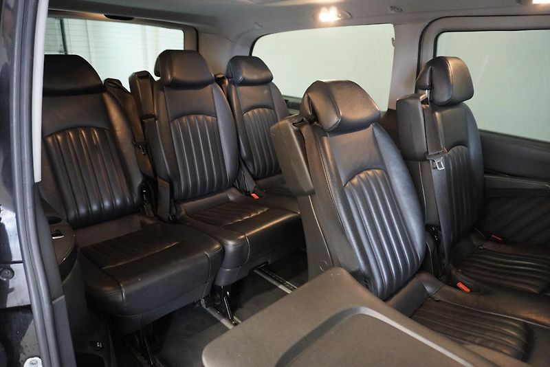 Mercedes-Benz Viano (2014) 3.0 CDi 165 kW LONG 8 MÍST - fotka 28 z 35