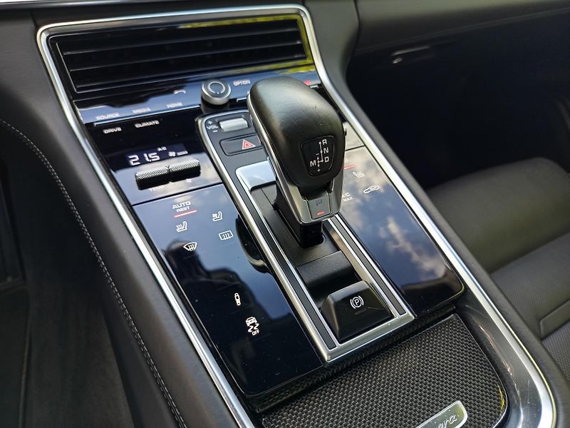 Porsche Panamera 4S diesel, 310 kW - fotka 20 z 28