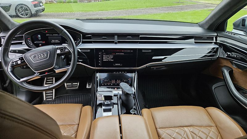 Audi S8 (2021) - fotka 17 z 24