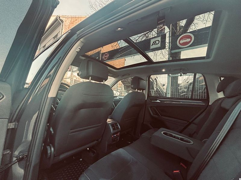 Volkswagen Tiguan PHEV/2023/PREMIUM-1M-ZÁRUKA24 - fotka 29 z 42