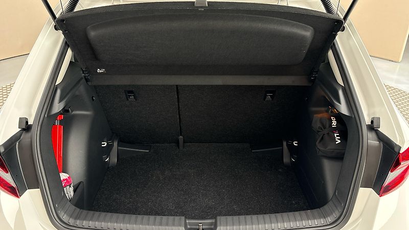 Škoda Fabia 1.0 TSI Style - fotka 17 z 23