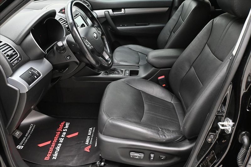 Kia Sorento 2,2 CRDI 145 kW AT 4x4 Navigac - fotka 13 z 30