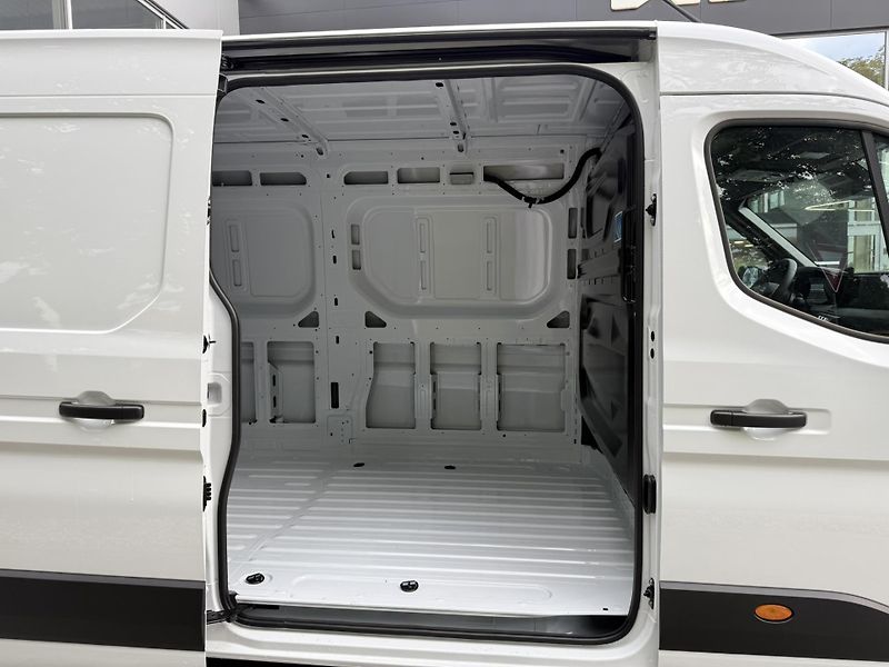 Nissan Interstar (2026) COMFORT L3H2, 270 dveře - fotka 10 z 14