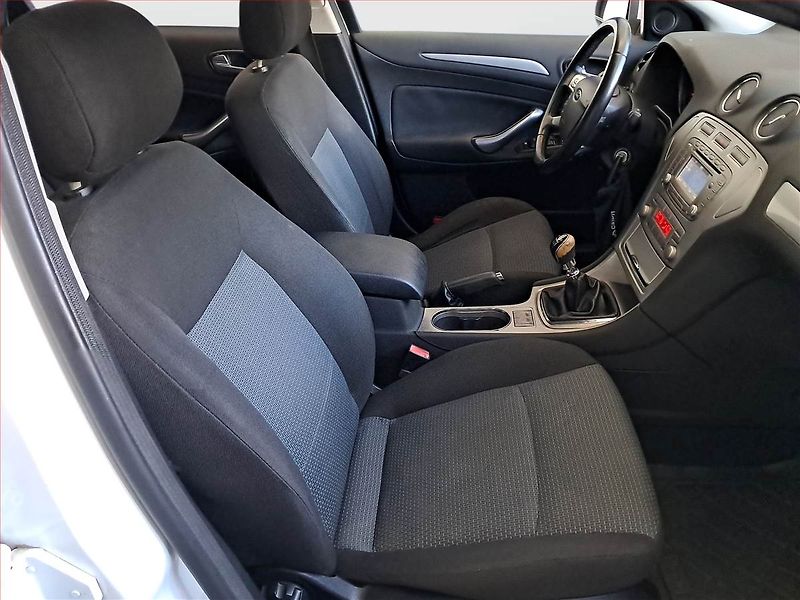 Ford Mondeo (2008) 2.0 TDCi, po STK, Tažné - fotka 9 z 14