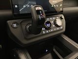 Land Rover Defender (2026) OCTA BLACK AWD AUT - náhled 34