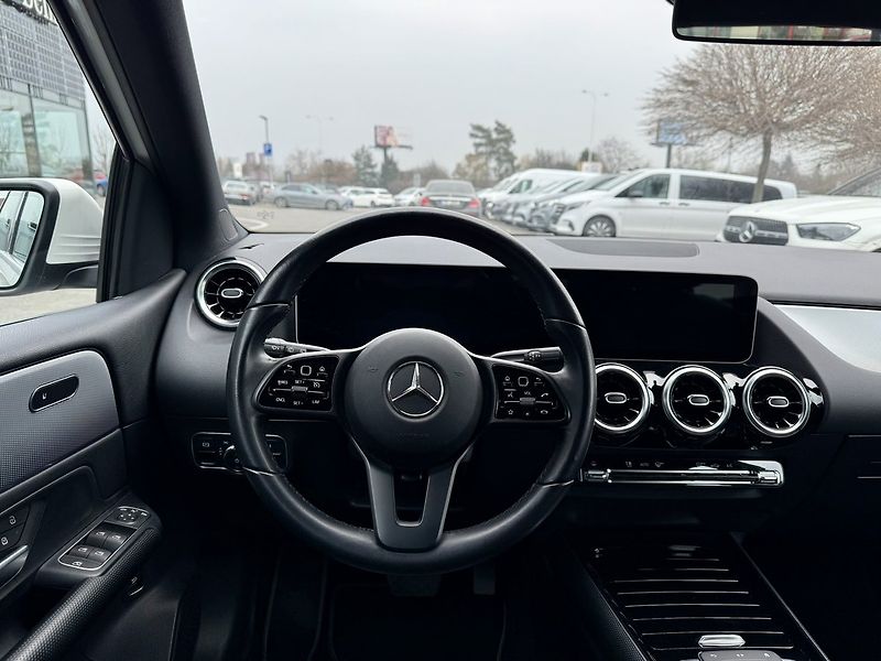 Mercedes-Benz Třídy B (2020) 180 d - fotka 22 z 36