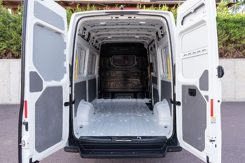 Volkswagen Crafter 2.0 TDI 103kW L2H2 KAMERA*DPH* - fotka 8 z 23