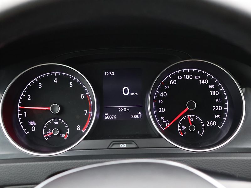 Volkswagen Golf 1.0 TSI 81kW Comfortline LED C - fotka 15 z 27