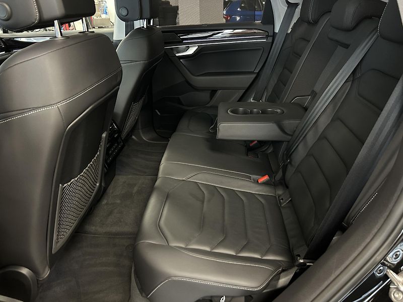 Volkswagen Touareg (2024) 3.0TDi 210kW ELEG/NV/Panor/TZ - fotka 30 z 43
