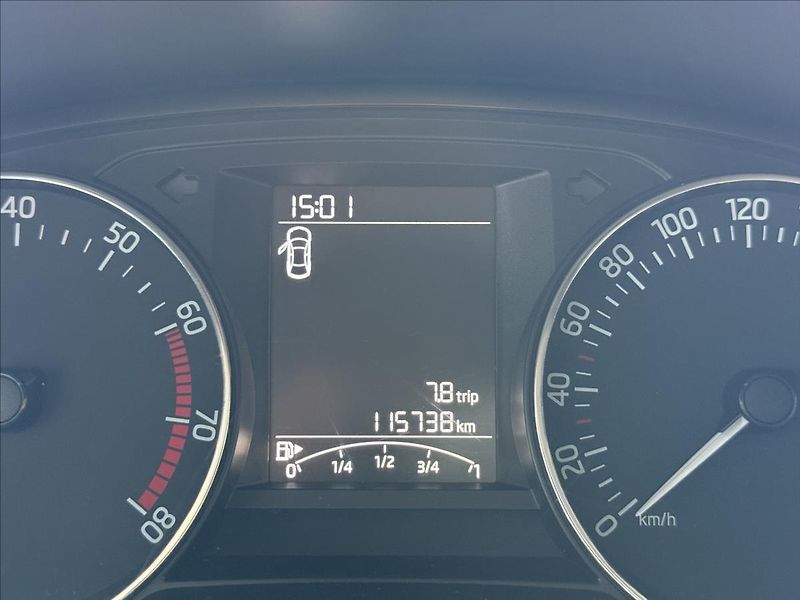 Škoda Fabia 1,2   TSI 66kW,SERVISKA,2. MAJ - fotka 12 z 21